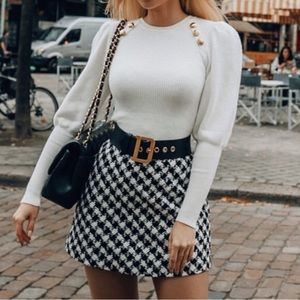 Zara White Gold Button Puff Sleeve Sweater